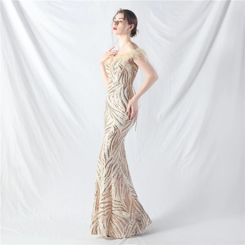 Robe de soirée haut de gamme à sequins, ornée d'un gilet à taille en arêtes de poisson et de plumes d'autruche. view 3