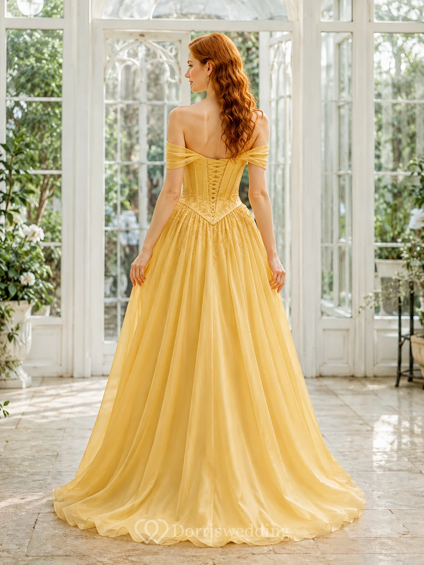Vestido de novia vasco de corte A con corsé de satén drapeado y hombros descubiertos color amarillo narciso view 2
