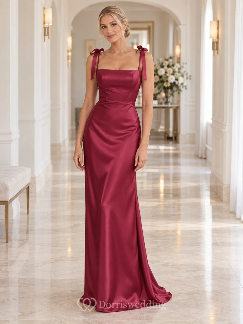Vestido largo de dama de honor ajustado, sencillo, color frambuesa, satén, con escote cuadrado, tirantes con lazo y drapeado.