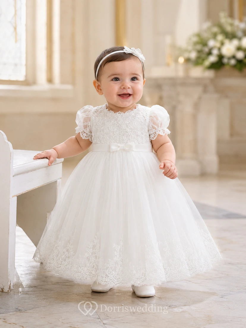 Taufkleid mit Spitzenmieder, Tüllrock, A-Linien-Schnitt, Puffärmeln und bodenlang