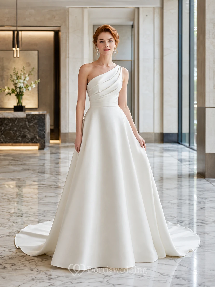 Brautkleid aus Satin im Meerjungfrauenstil mit eckigem Ausschnitt, ärmellos und mit Schleppe