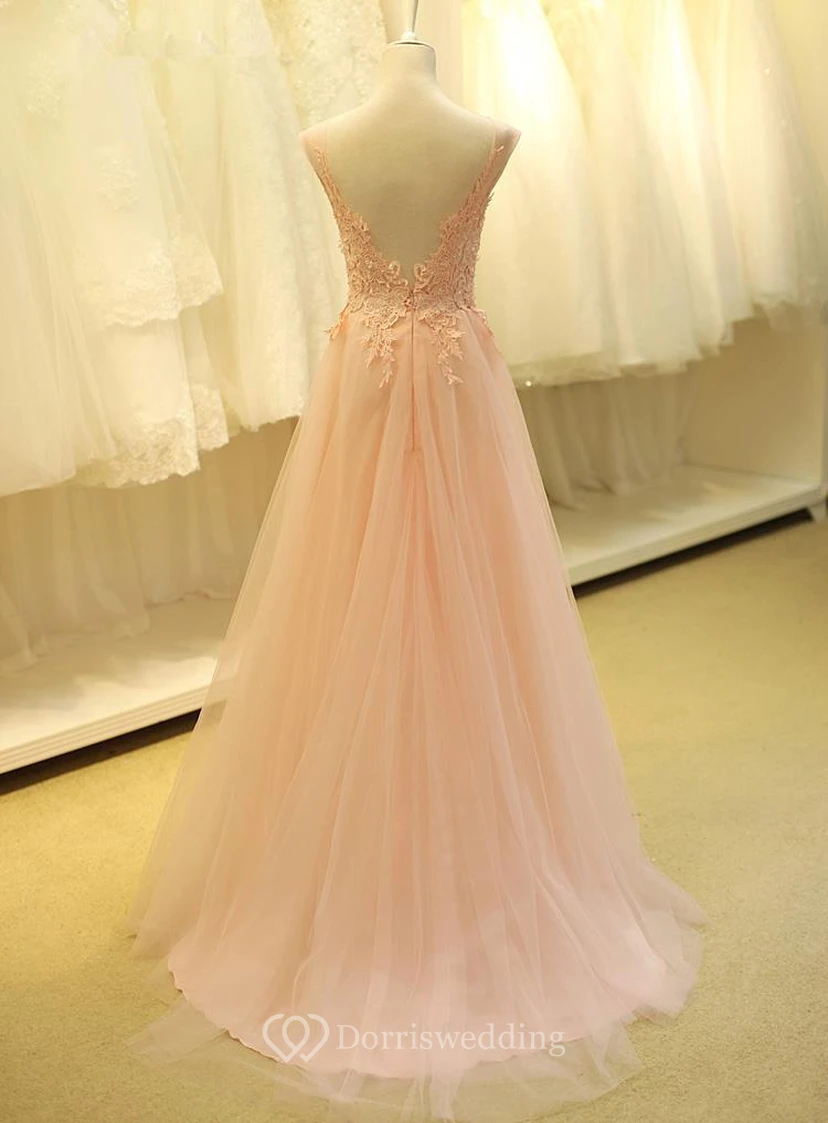 Precioso vestido de fiesta de tul con mangas cortas y apliques de encaje. view 3