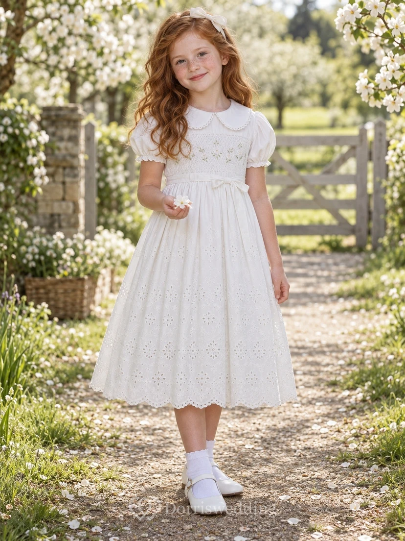 Vestido de niña de flores vintage blanco con estampado floral, corte en A, mangas abullonadas y cuello Peter Pan, hasta la rodilla.