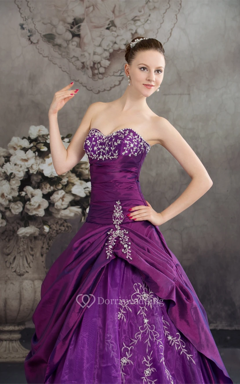 Sweetheart Pick-Up Appliqued Satin Embroideries and Gown With Stress view 2