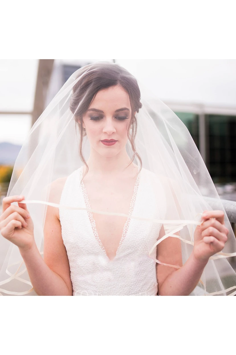 Super Fairy Simple Multi-Layer Short Wedding Veil view 3