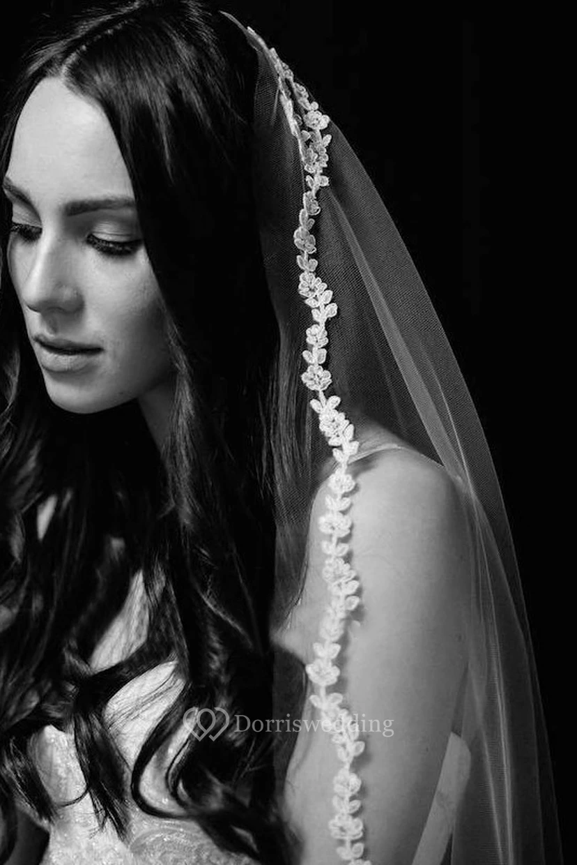 Simple Retro Lace Edge Bridal Veil With Long Tail view 3