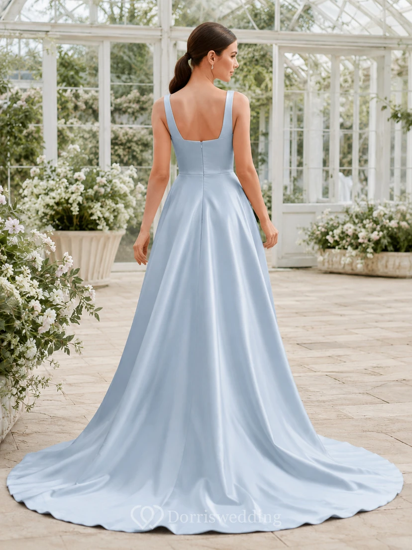 Robe de mariée bleu ciel en satin, col carré, sans manches, coupe trapèze, col rond view 2