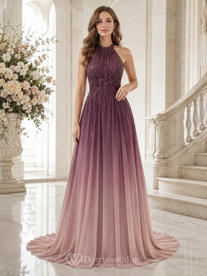 Robe de soirée vintage mauve à col montant, ornée de perles et d'un dégradé de couleurs, en mousseline de soie, coupe trapèze et longueur au sol