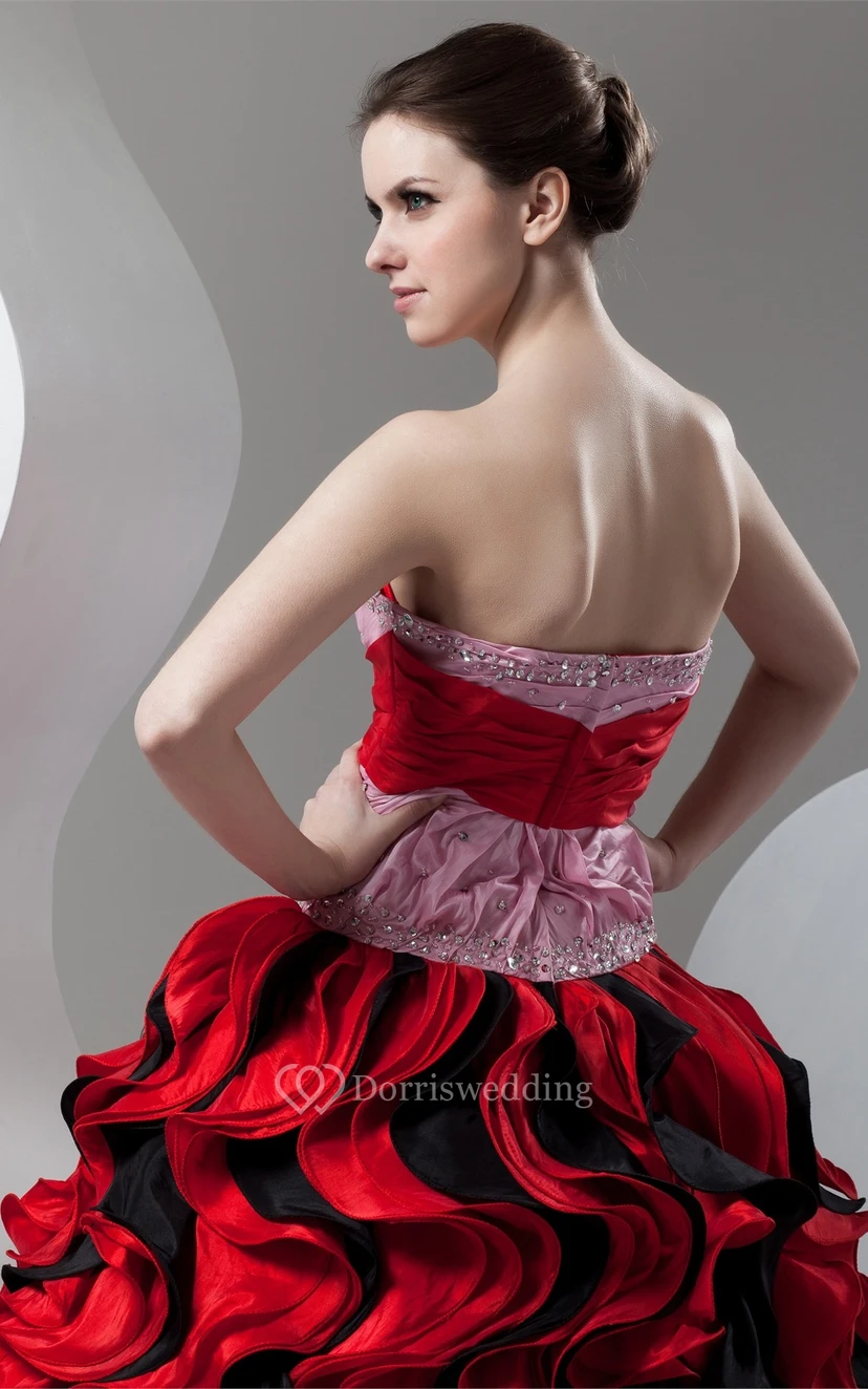 Mute-Color Ruffled Stress and Ball-Gown With Broach view 10