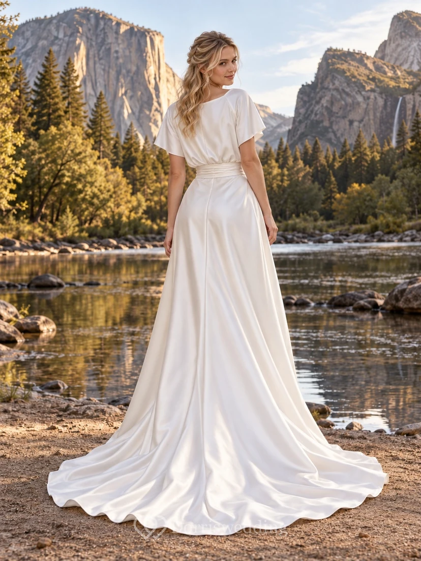 Vestido de novia sencillo de corte A, escote en V, manga corta, fruncido, satén, falda acampanada y largo hasta el suelo view 2