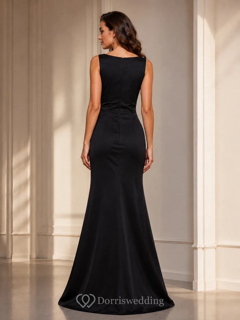 Cap-sleeved Bateau-neck Satin Gown With Beadings view 2