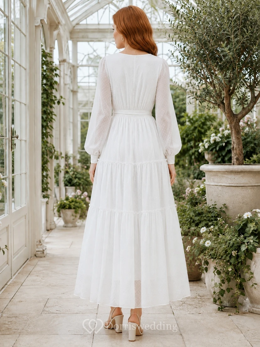 Weißes, langärmeliges Chiffon-Kleid im A-Linien-Schnitt mit V-Ausschnitt, knöchellang und gestuftem Rock im Boho-Stil view 2