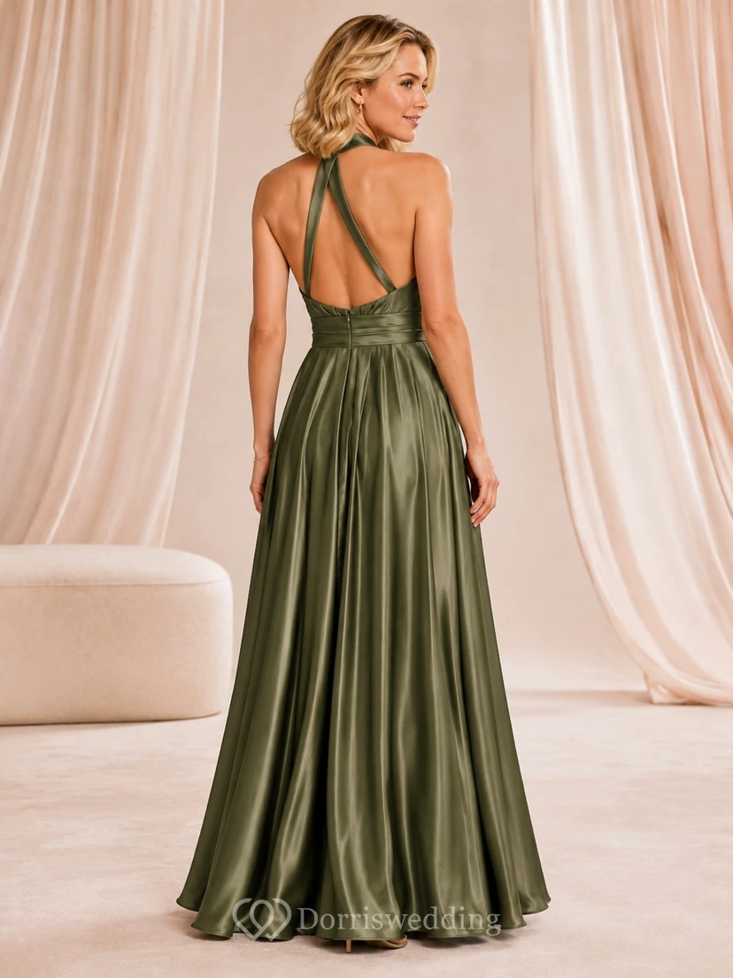 Elegante vestido largo de satén color oliva, sin mangas, con escote halter y corte en A. view 2