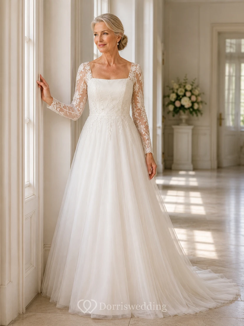 Elegantes A-Linien-Brautkleid aus Tüll mit eckigem Ausschnitt, langen Spitzenärmeln und Spitze für ältere Bräute