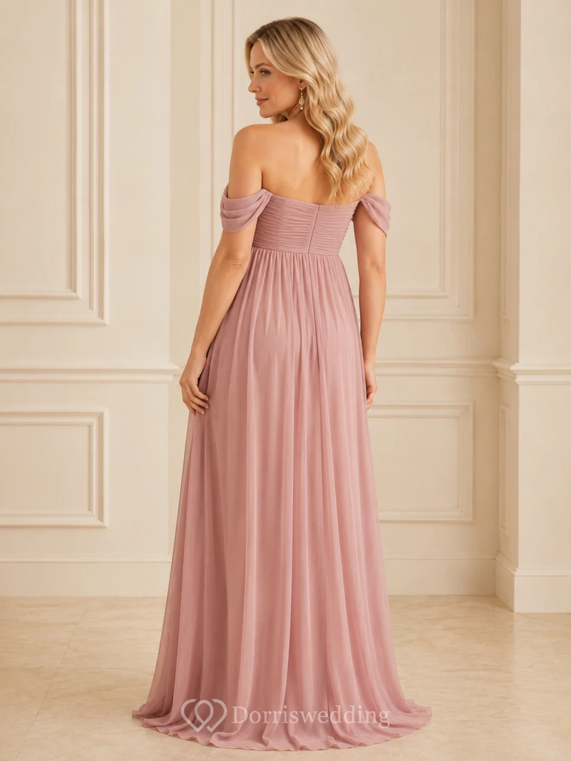 Elegantes, formelles Umstandskleid in Altrosa mit Empire-Muster, bodenlang, schulterfrei, kurzärmelig, aus Chiffon, romantisch und elegant – perfekt für Brautjungfern und Gäste beim Empfang. view 2