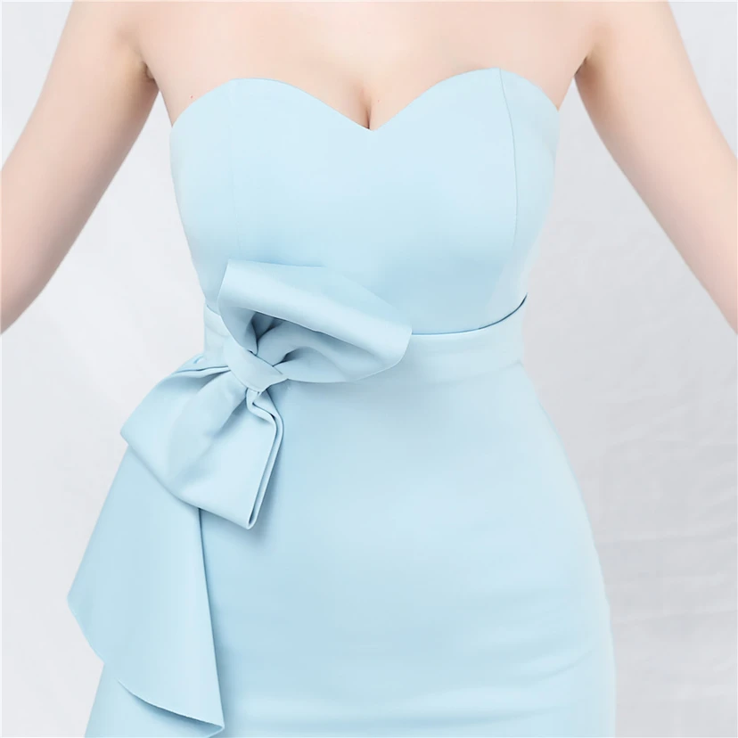 Brautjungfern-Empfangsdinner: Schulterfreies, trägerloses, langes Abendkleid view 8