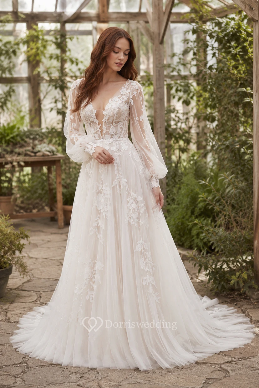 Brautkleid in A-Linie aus Spitze mit langen Puffärmeln und Kapellenschleppe