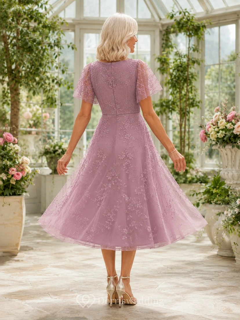 Rosa Mutterspitzenkleid mit eckigem Ausschnitt, kurzen Ärmeln, A-Linien-Schnitt und Teelänge view 2