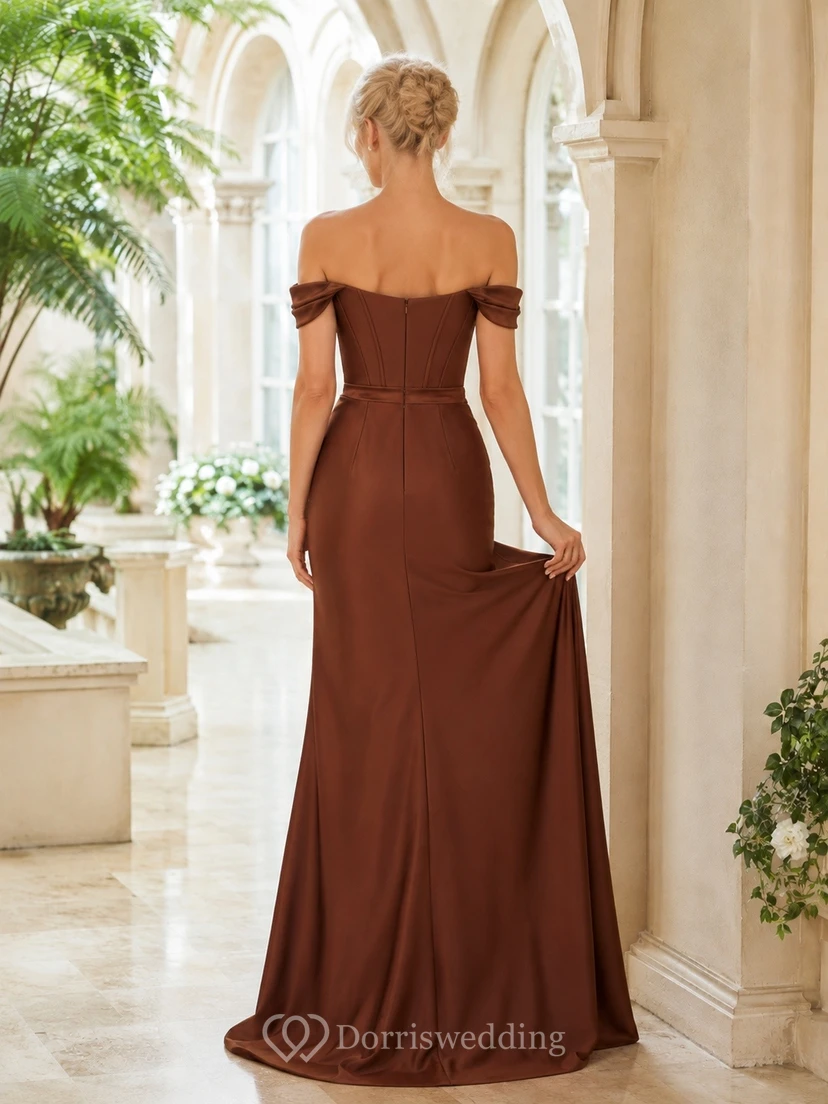 Braunes schulterfreies, gerafftes Meerjungfrauen-Abendkleid aus Satin view 2