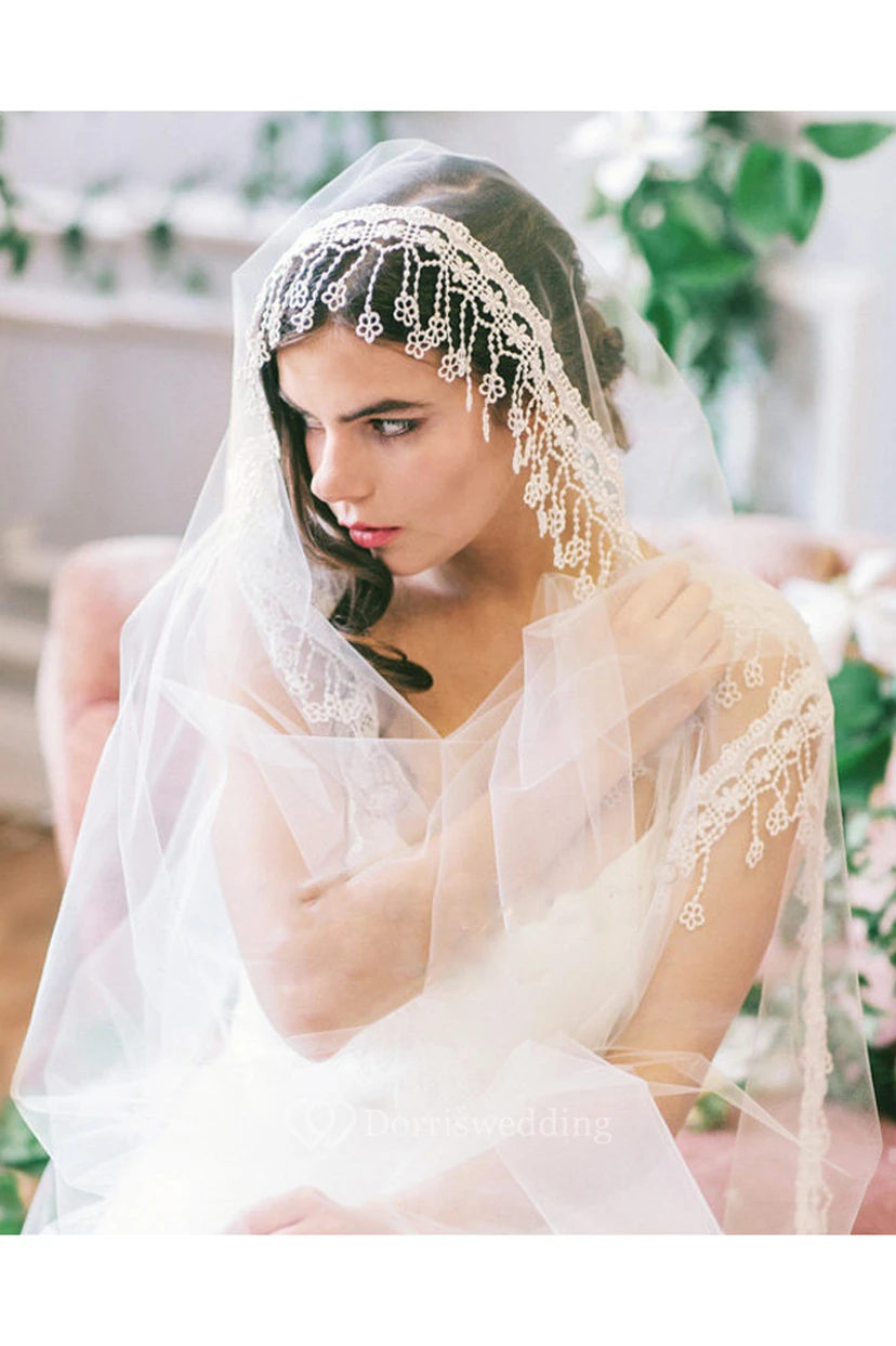 Boho Tulle Wedding Veil with Lace Applique