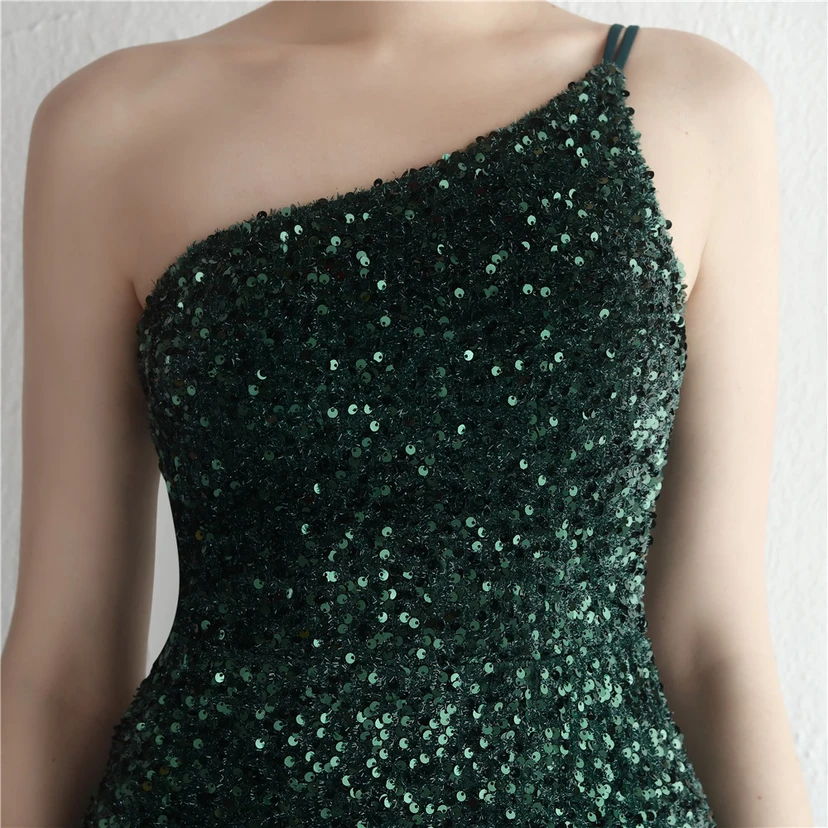 Handgefertigter Paillettenrock mit One-Shoulder-Schnitt, elegant für festliche Anlässe und Galas, mit Schlitz und Meerjungfrauenschnitt. view 18