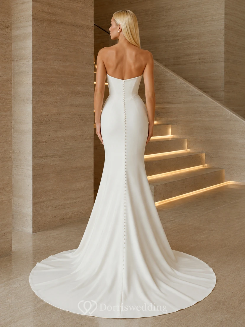 Robe de mariée élégante sirène moderne en satin plissé à une épaule et traîne chapelle view 2