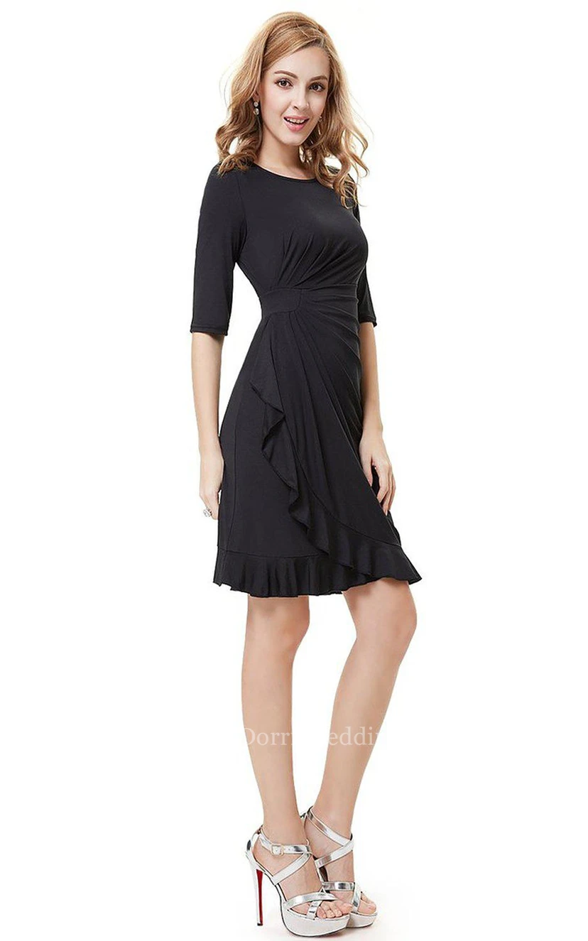 Einzigartiges, knielanges Kleid mit halben Ärmeln und Rüschen view 4