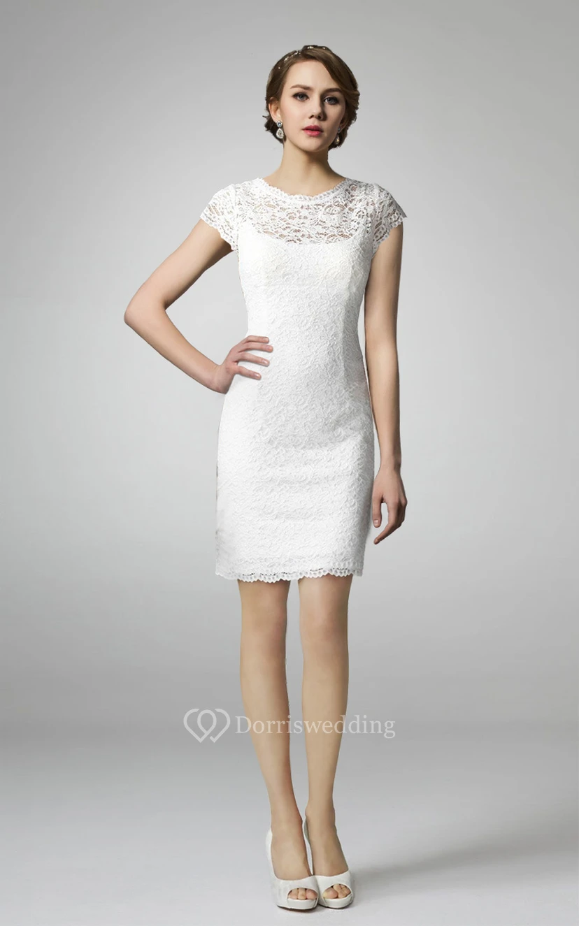 Kurzes, figurbetontes Brautkleid aus Spitze mit hohem Kragen