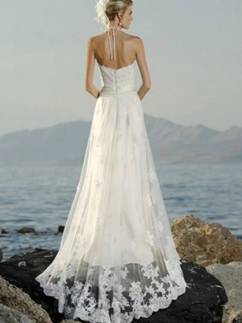 Robes de mariée fourreau sans manches à dos nu et traîne courte en dentelle view 2
