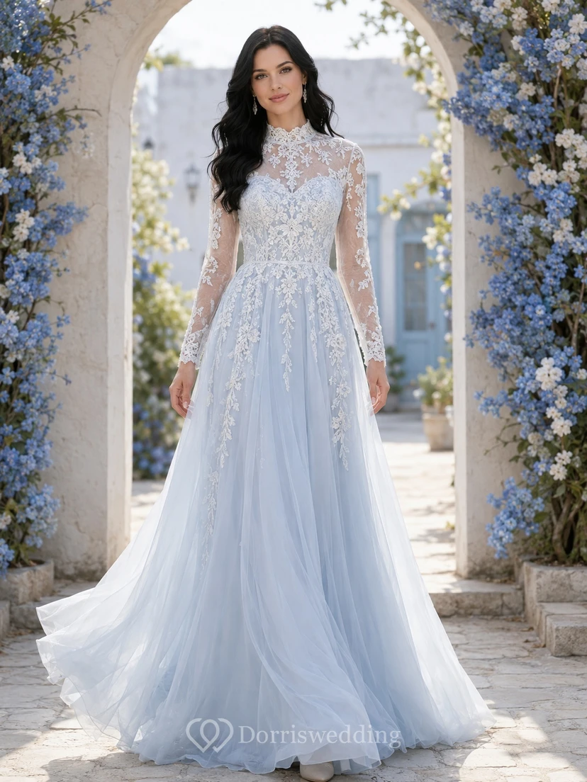 Blaues Brautkleid in A-Linie mit Blumenmuster, Spitze, hohem Kragen, langen Ärmeln und Kathedralenschleppe