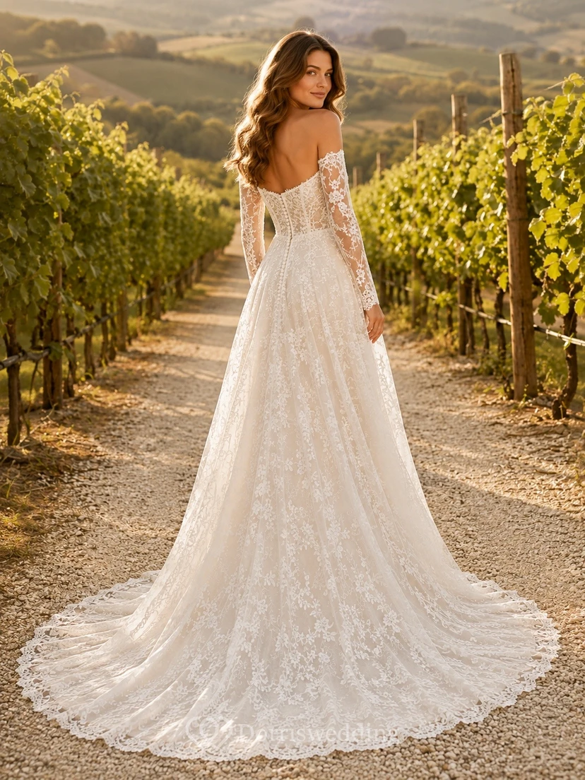 Vestido de novia formal de corte A con hombros descubiertos, romántico y elegante. view 2