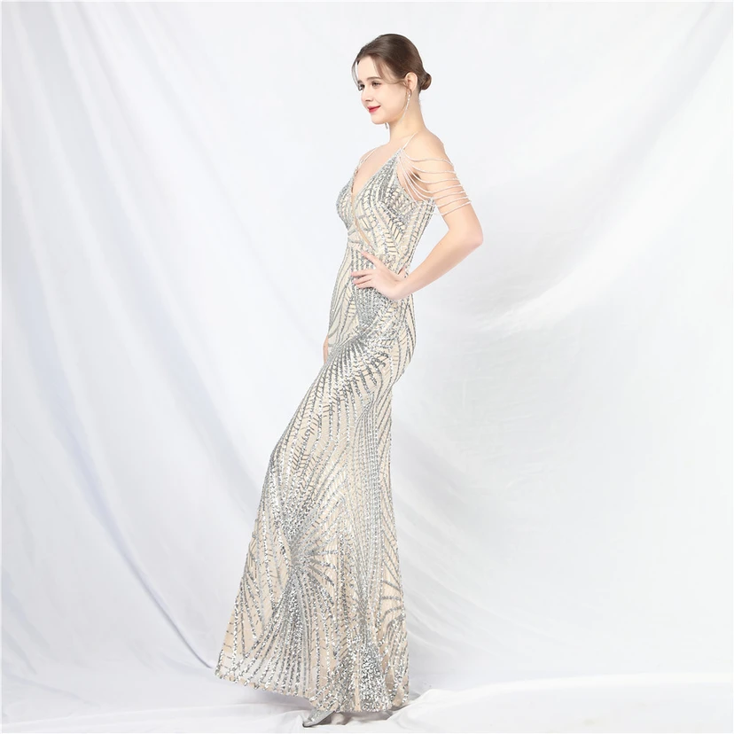 Robe de soirée ultra-résistante à rayures perlées et sequins view 33