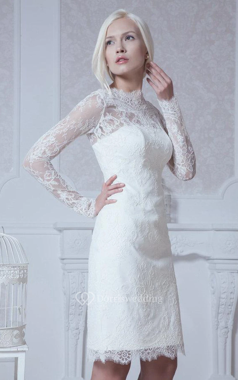 Vestido de encaje de manga larga con cuello alto y escote en la espalda, ideal para la renovación de votos. view 4