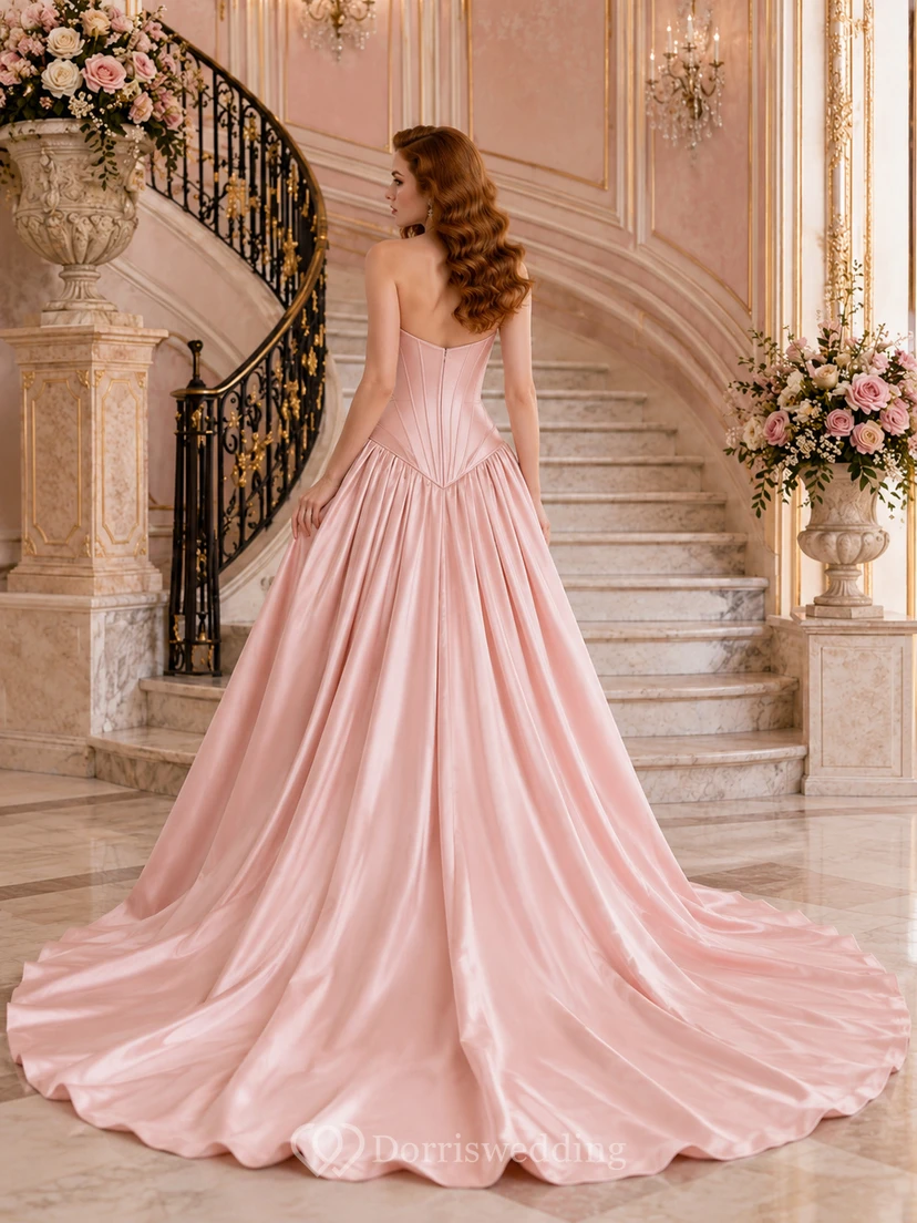 Vestido de gala de satén rosa empolvado sin tirantes con corsé view 2