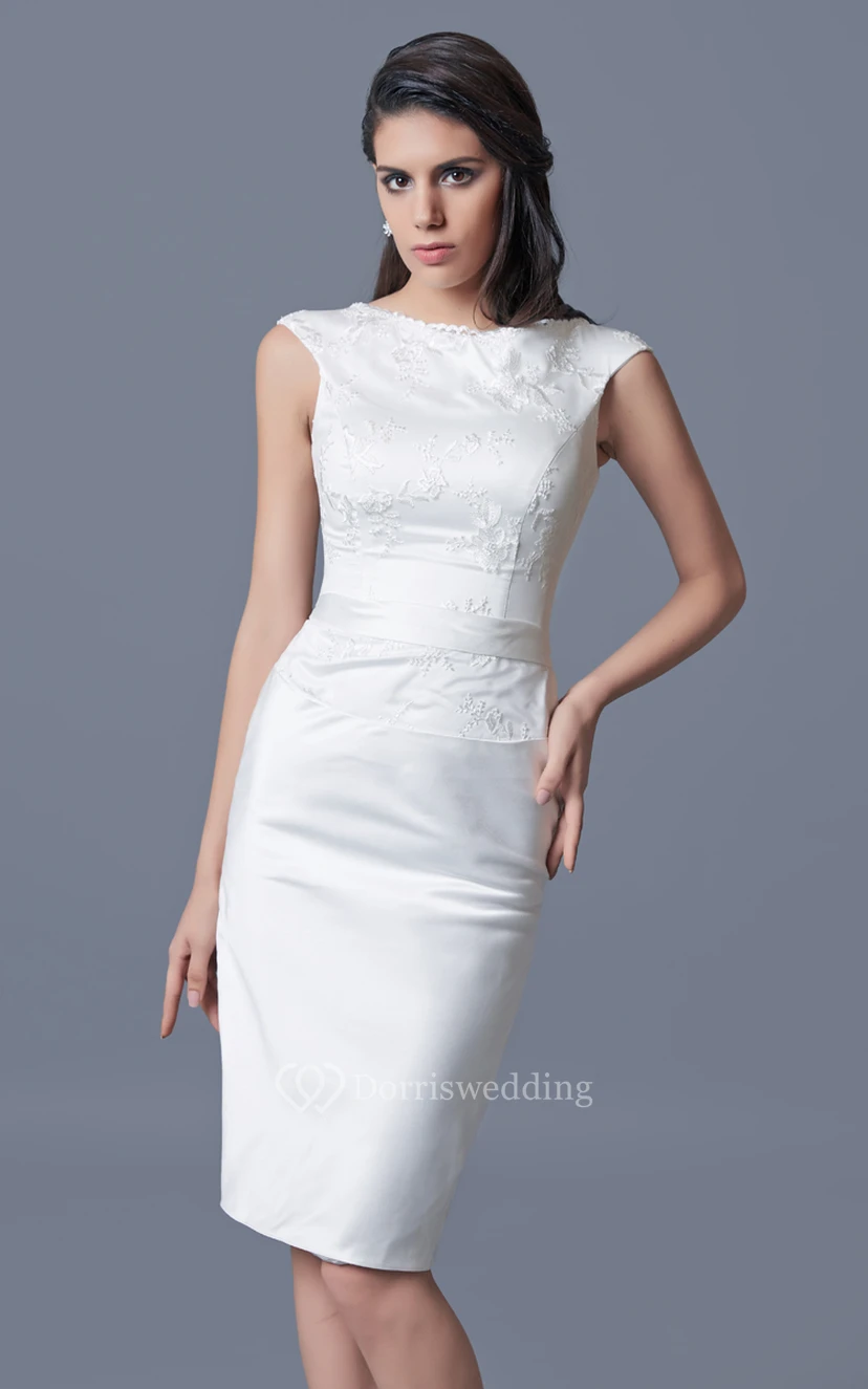 Knielanges Kleid aus Satin und Spitze mit U-Boot-Ausschnitt view 4