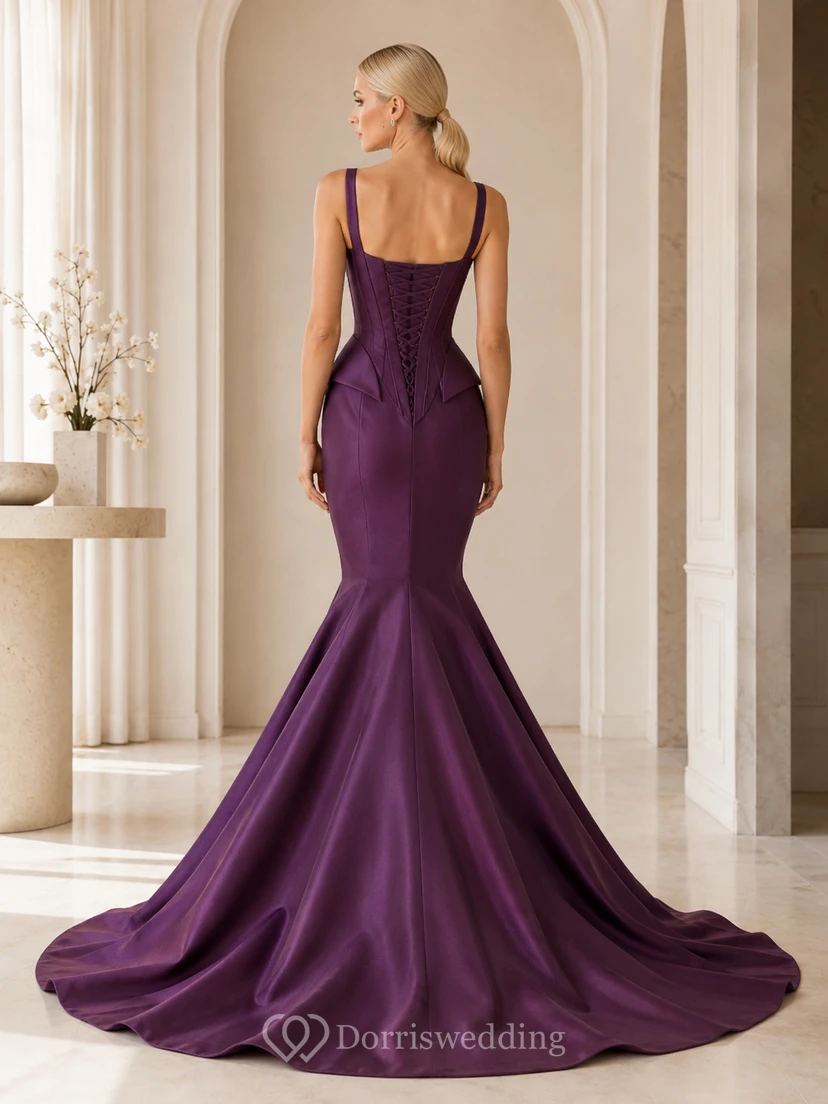 Robe de mariée sirène en satin à bretelles carrées et corset, couleur raisin, avec traîne courte. view 2