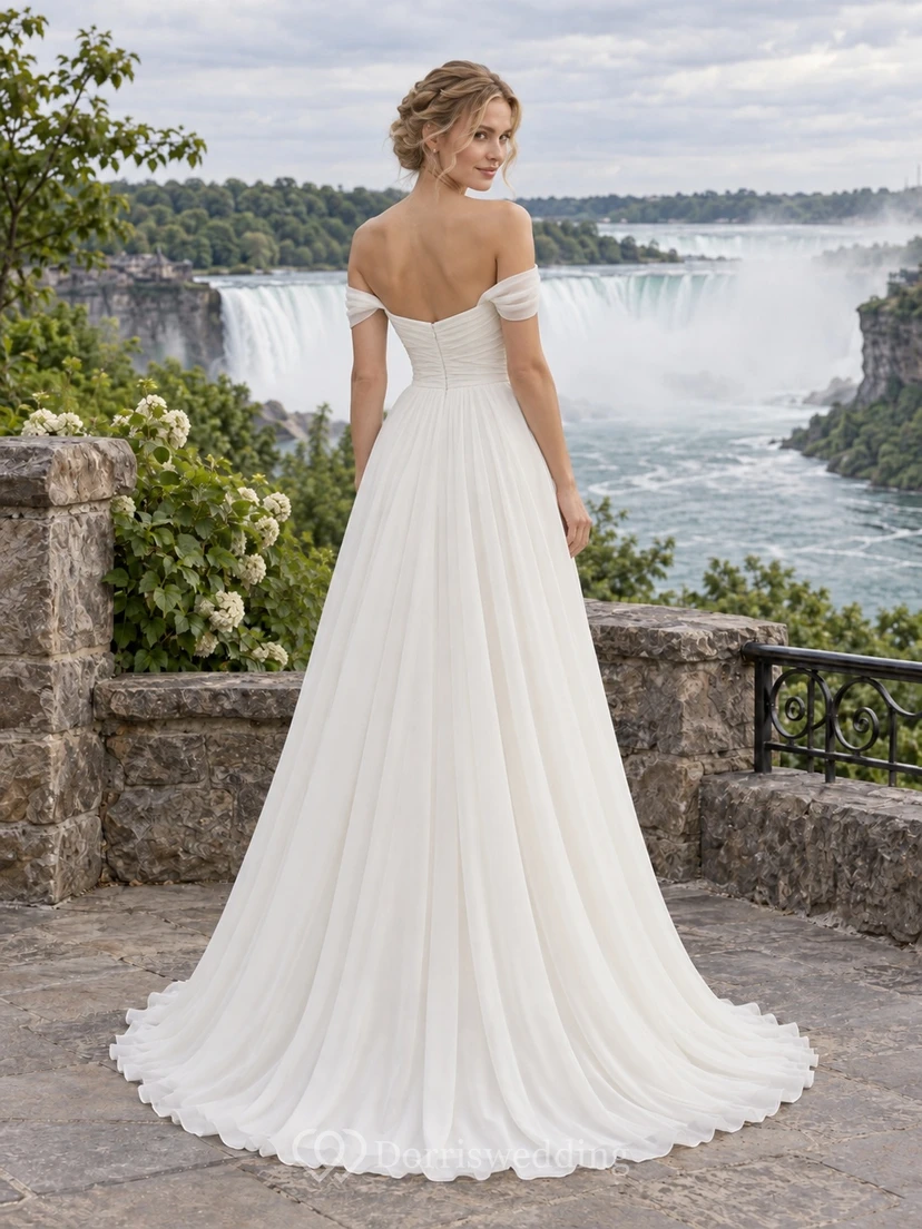 Vestido de novia sencillo de gasa fruncida con escote corazón, mangas cortas y corte en A, estilo A, con hombros descubiertos y largo hasta el suelo. view 2