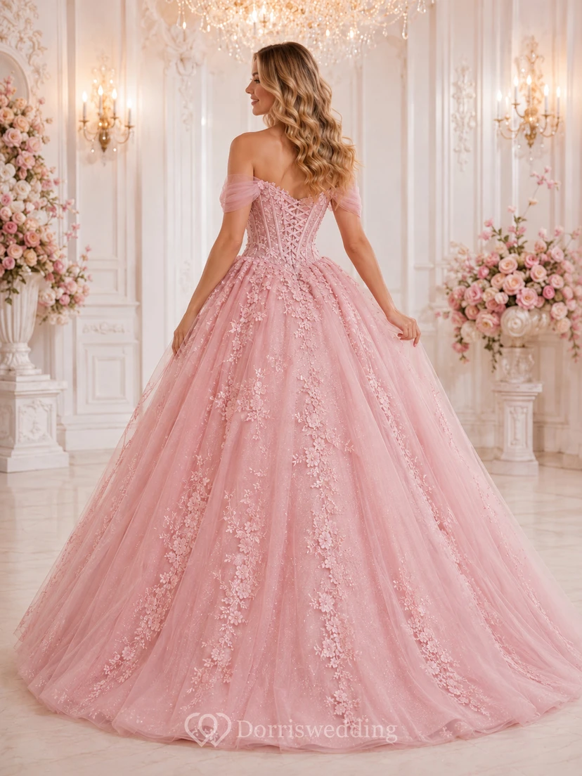 Robe de bal de princesse pour quinceañera, épaules dénudées, décolleté cœur, jupe amovible à volants, idéale pour la danse. Robe de bal de princesse pour quinceañera, couleur blush, adaptée à la danse. view 2