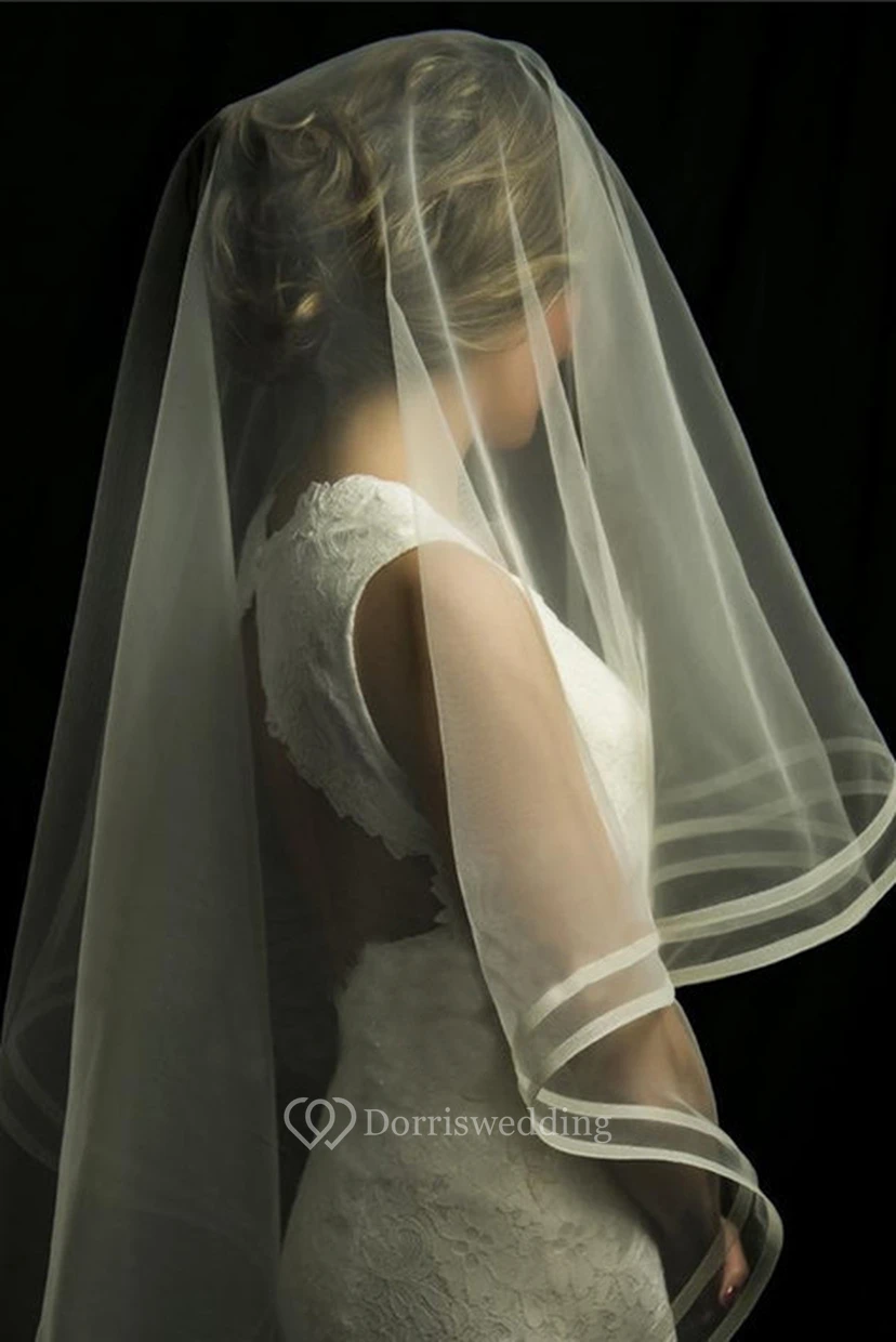 Sweep Length Simple Long Tulle Bridal Veil view 3