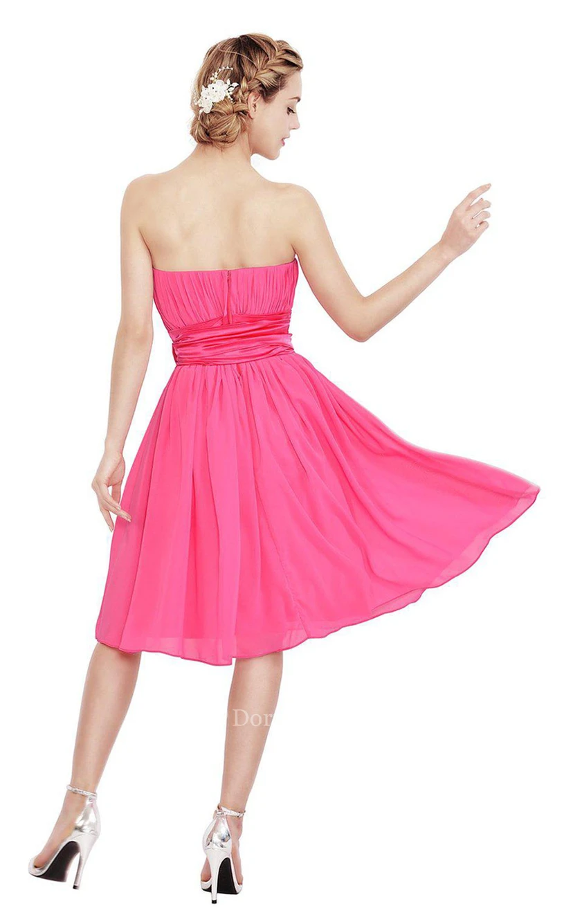 Strapless Knee-length Dress With Pleats and Bow view 2
