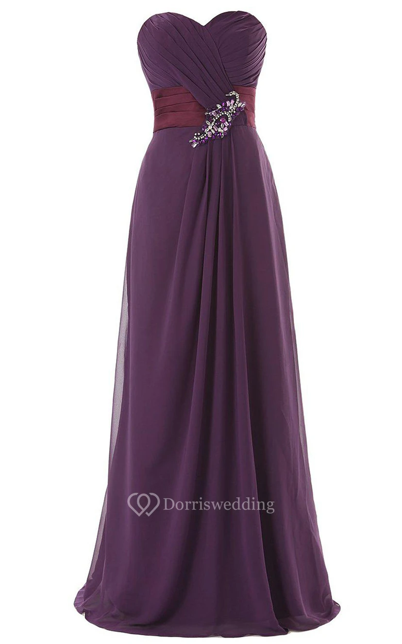 Magnifique robe de soirée en mousseline de soie à décolleté en A et perles view 2