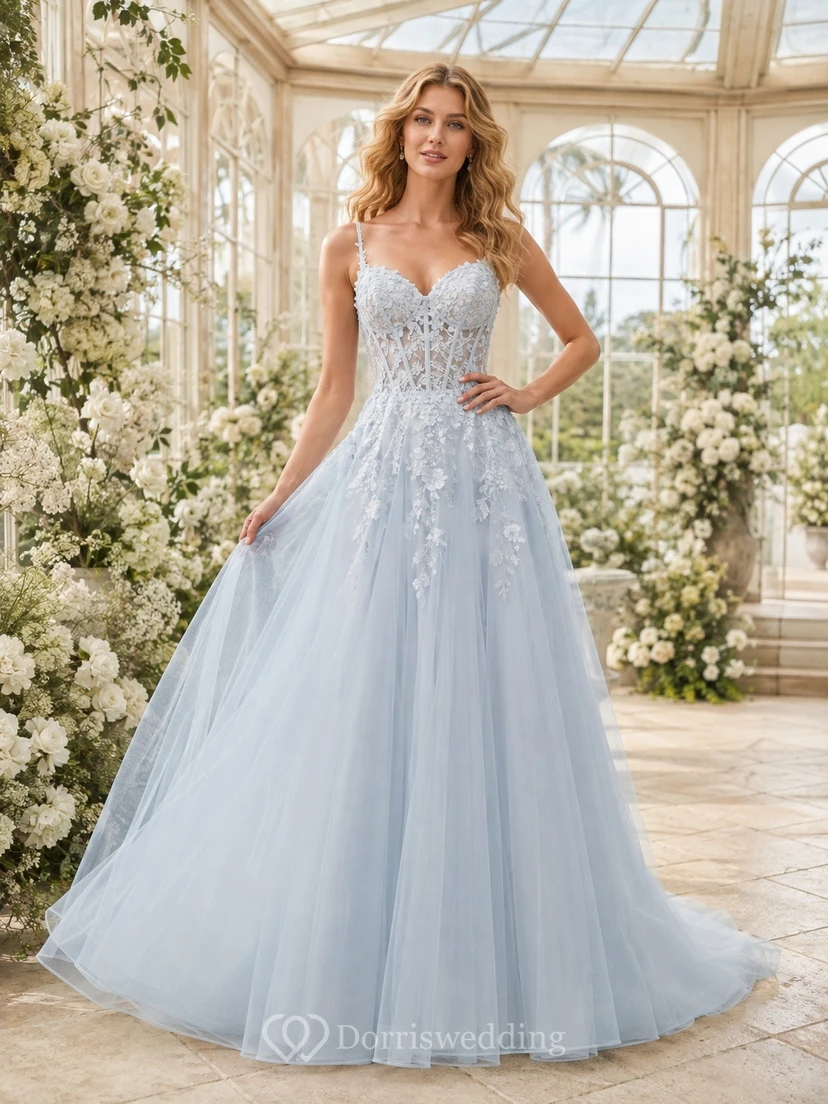 Robe de mariée classique bleu ciel en satin, col carré simple, coupe trapèze