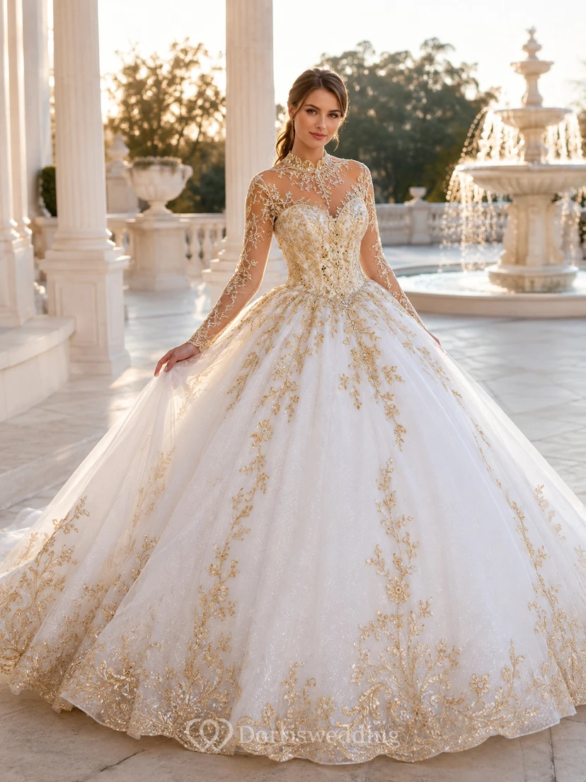 Vestido de fiesta formal de princesa para quinceañera, estilo barco, con mangas largas y modestas, color oro blanco y corte ilusión.
