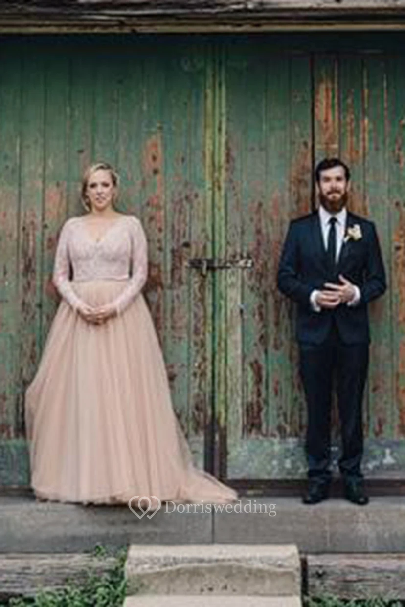 Vestido de novia vintage de tul etéreo, de talla grande, sexy, de manga larga y escote en V, de estilo campestre. view 7