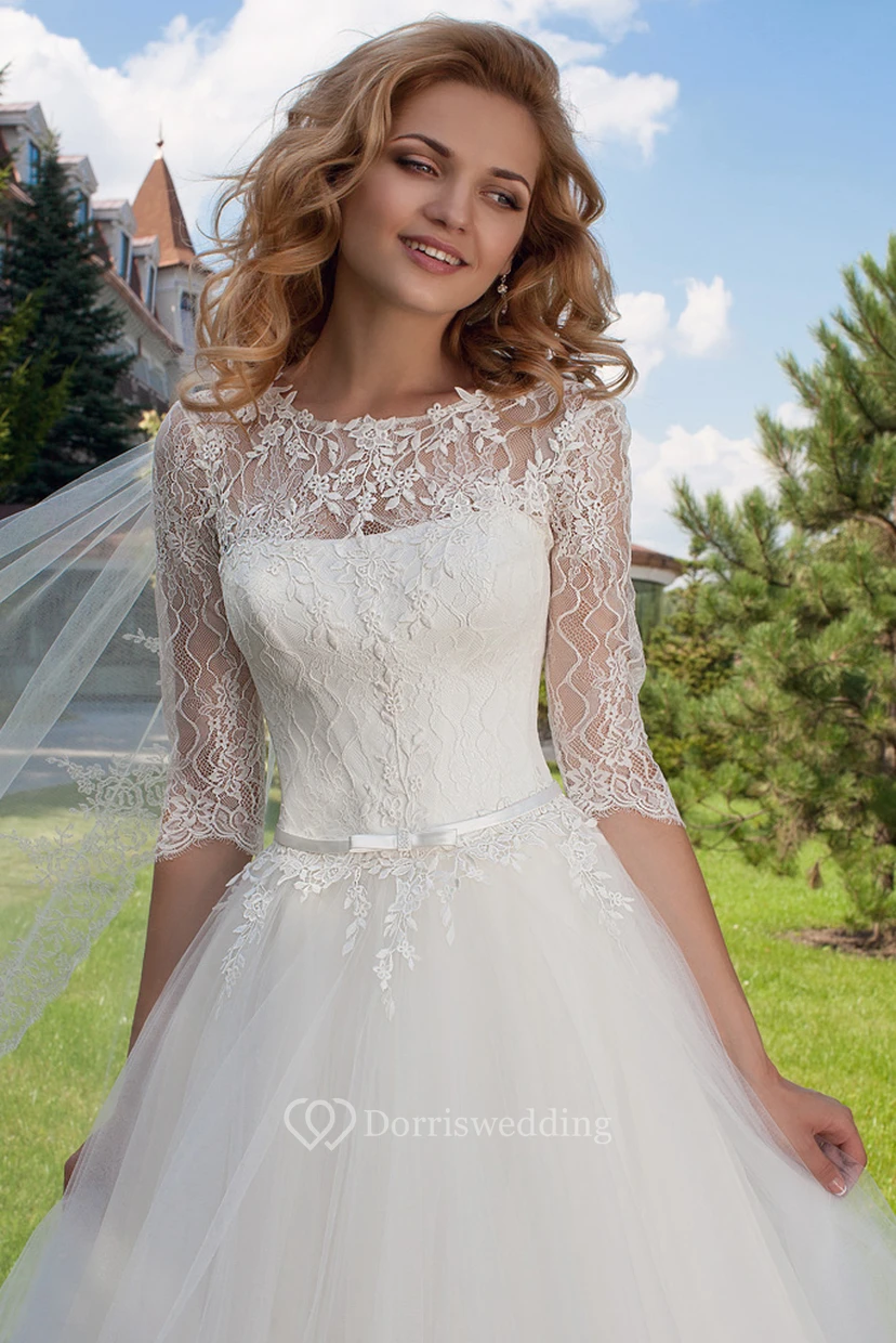 Ball Gown Jewel Neck Appliqued Half Sleeve Tulle Wedding Dress view 3