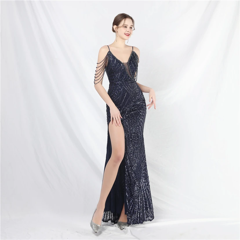 Robe de soirée ultra-résistante à rayures perlées et sequins view 71