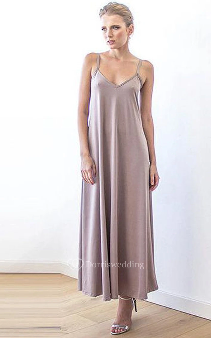 Vestido largo plisado de encaje con escote en V, espalda en V y mangas tipo ala de murciélago, corte imperio y corte en A. view 4