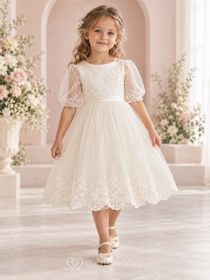 Robe de demoiselle d'honneur ivoire à fleurs, coupe trapèze, en tulle et dentelle, manches illusion, dos nu et imprimé floral, longueur thé