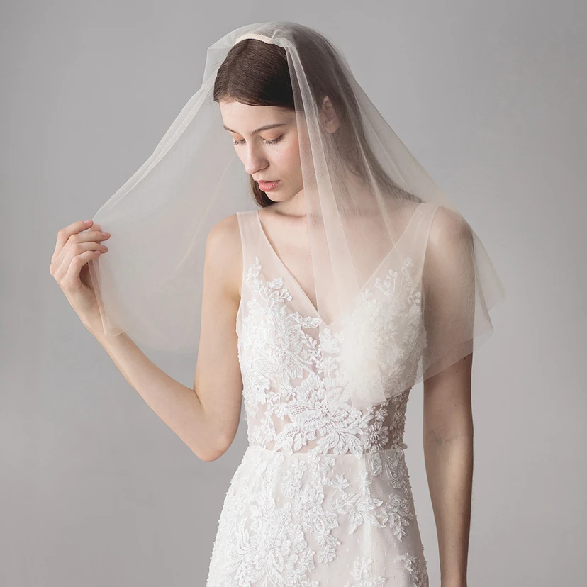 Soft Simple Style Two Tier Shoulder Veil view 3