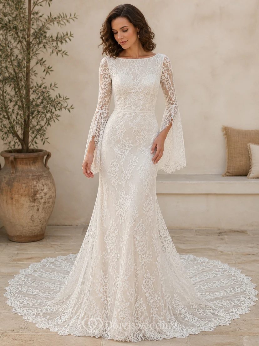 Vestido de novia bohemio de sirena con escote barco y mangas largas, largo hasta el suelo, con volantes festoneados.